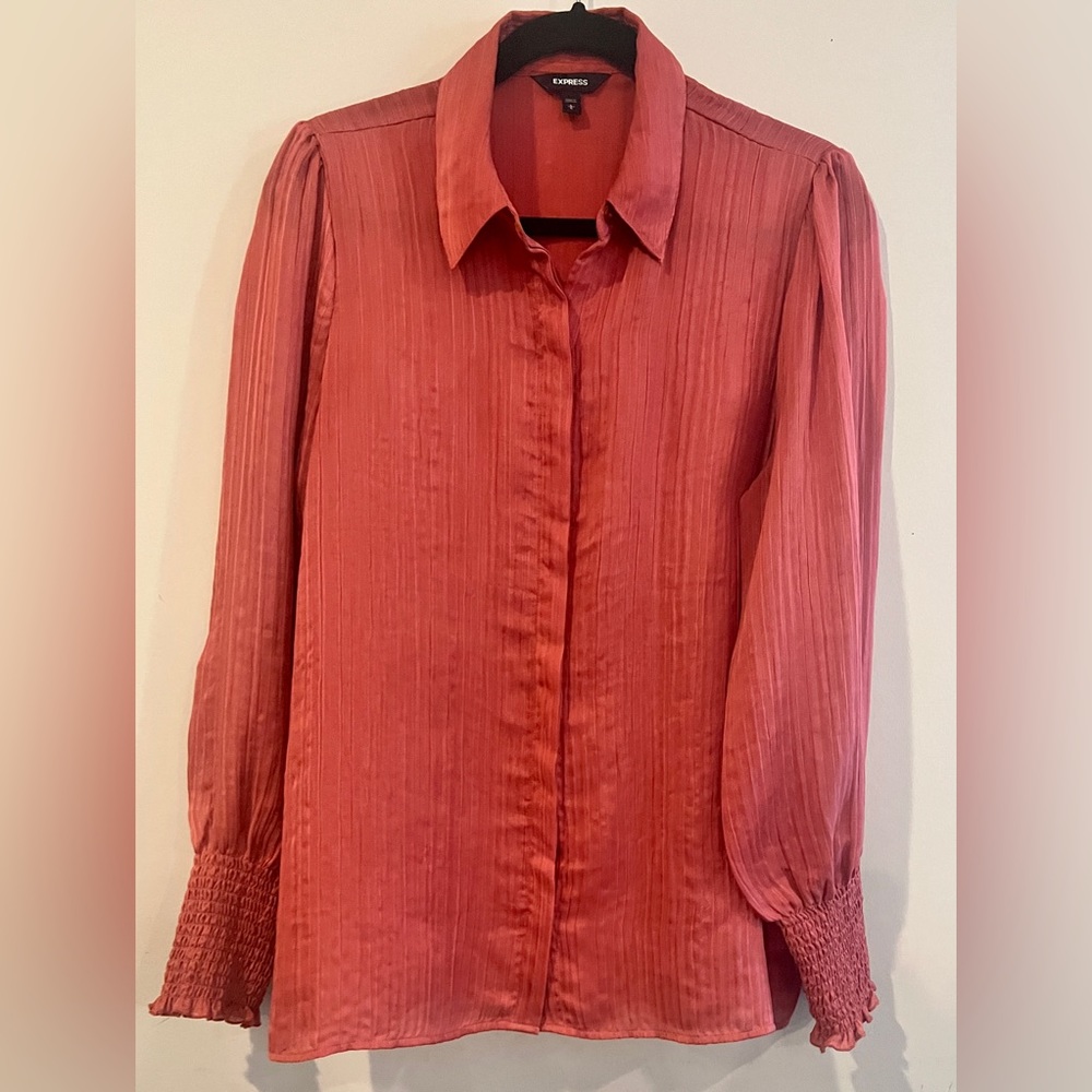 Express Women’s Blouse - Salmon Color, Size Large - Textured - New Without Tags